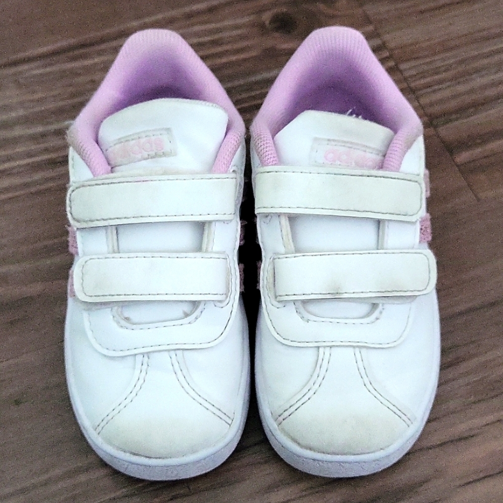 Toddler girl Adidas size 7k kicks